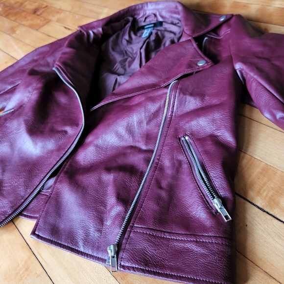 Forever 21 Jackets & Blazers - Forever 21 Burgundy/Maroon Faux leather jacket